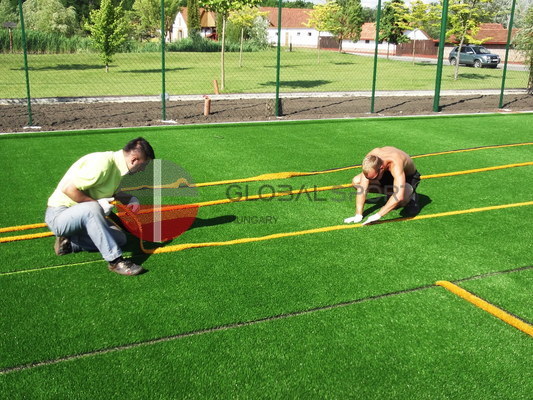 Multifunctioinal arfiticial grass pitches for schools 3